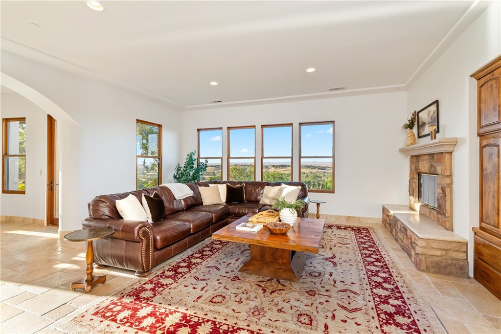 1830 Hanging Tree Lane