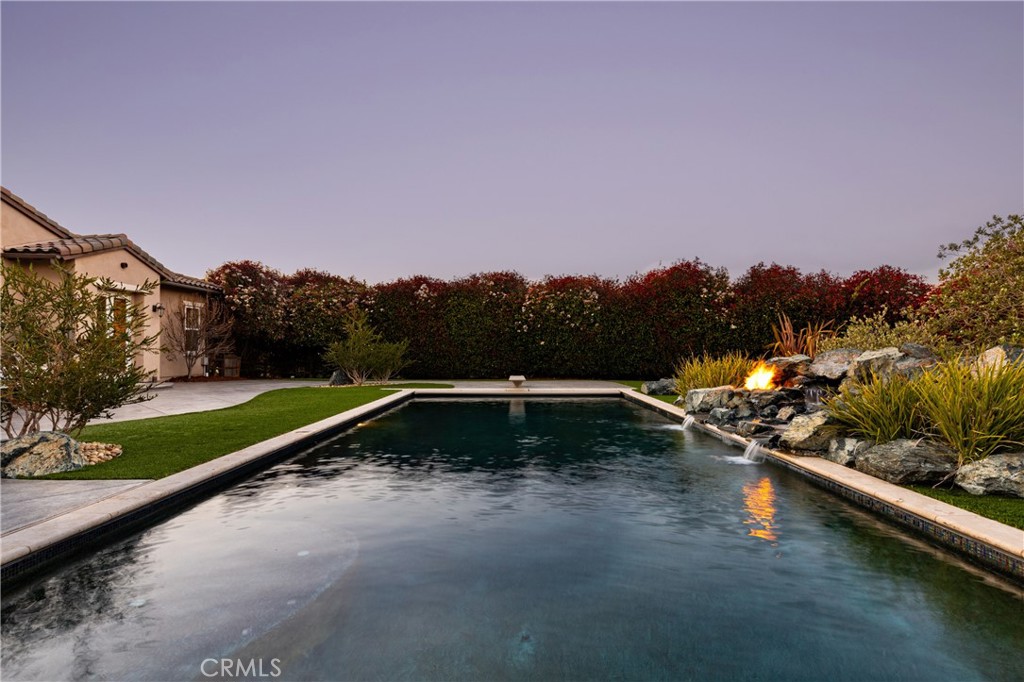 355 Slender Rock Place