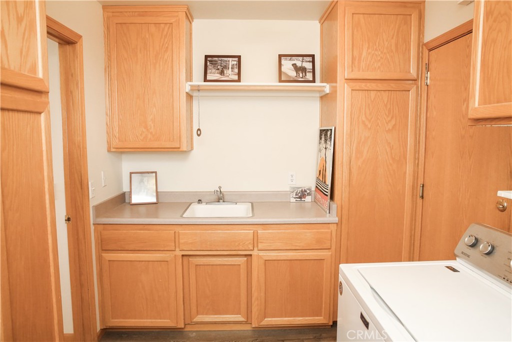 1710 Pineridge Drive