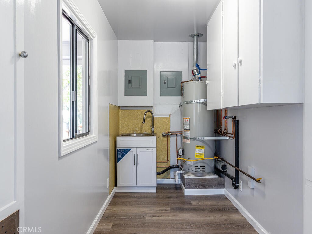 6900 Marchant Avenue