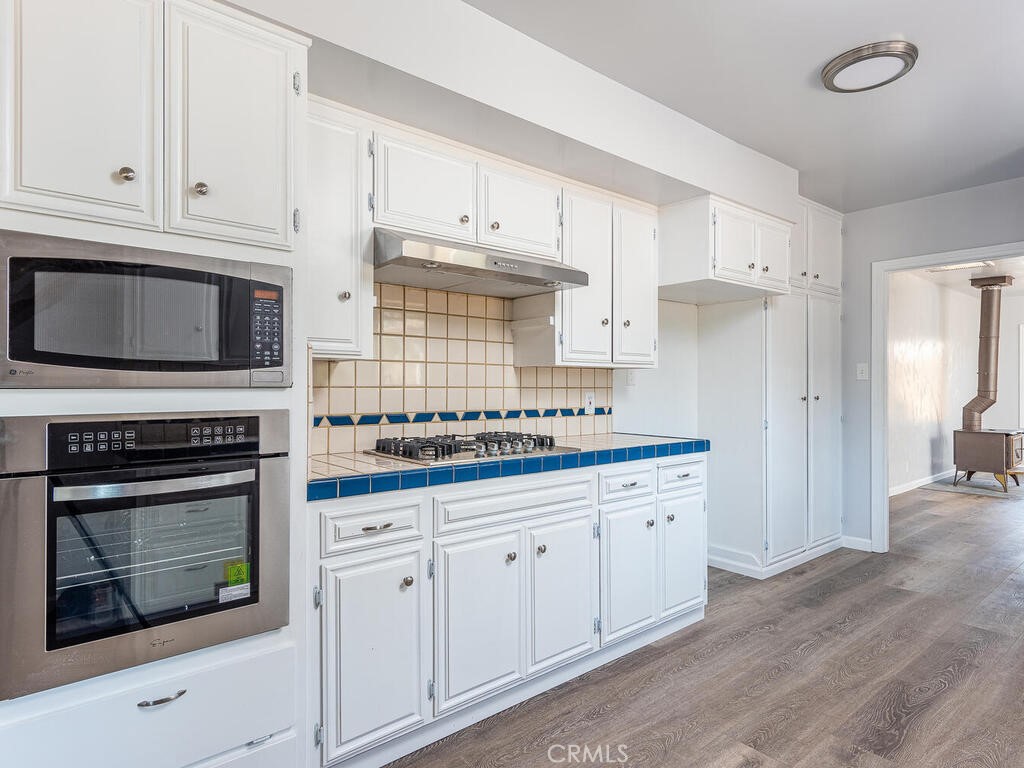 6900 Marchant Avenue