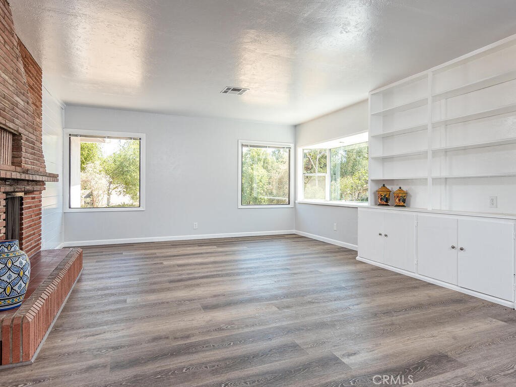 6900 Marchant Avenue