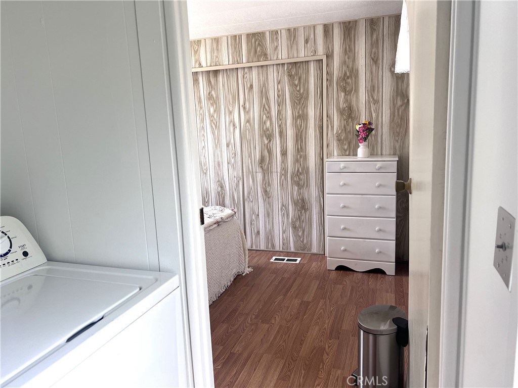 1914 Adelaida Road 14