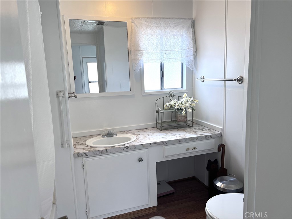 1914 Adelaida Road 14