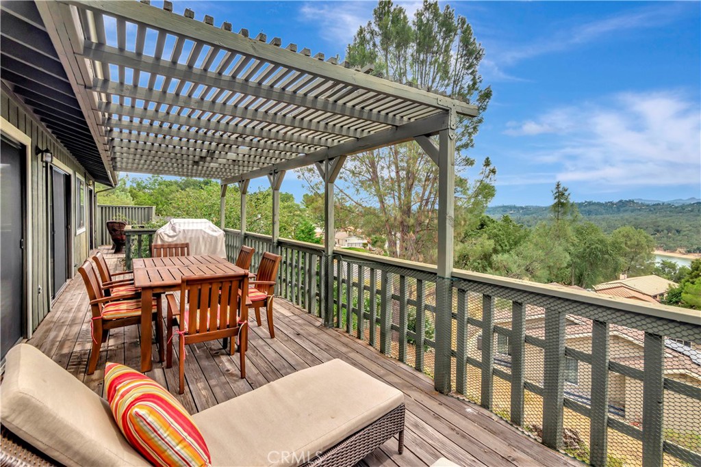 8804 Deer Trail Court