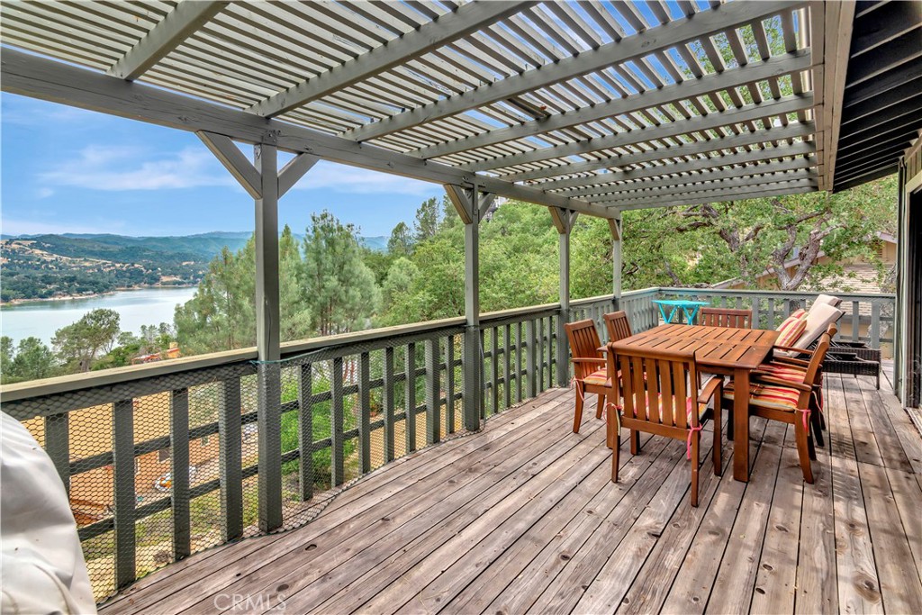 8804 Deer Trail Court