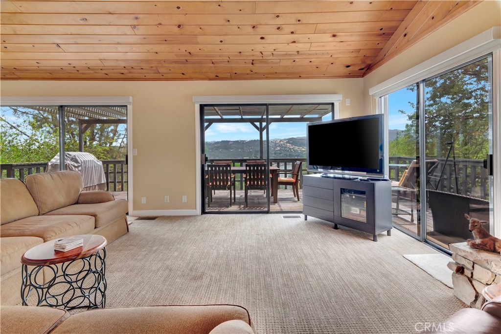 8804 Deer Trail Court