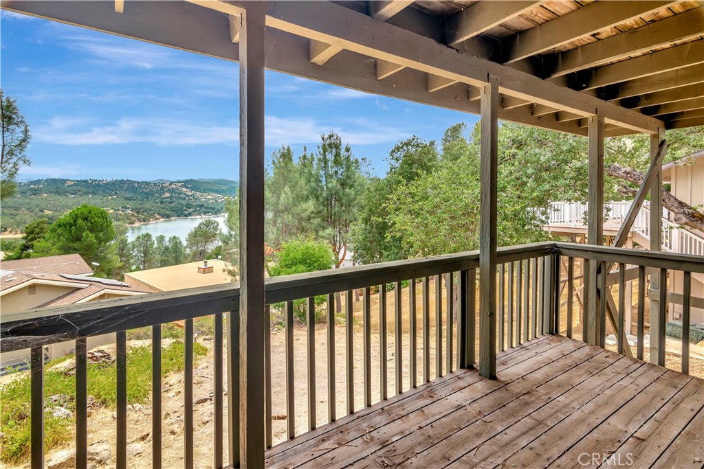 8804 Deer Trail Court