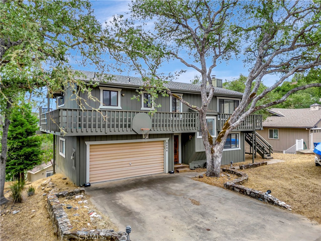 8804 Deer Trail Court