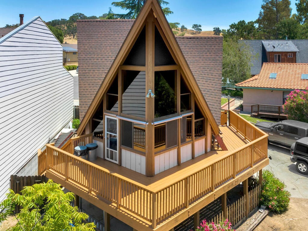 4699 Silver Saddle Lane