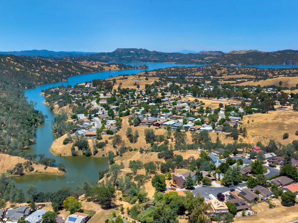 4699 Silver Saddle Lane