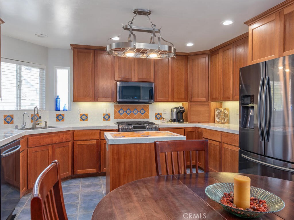 520 Yerba Buena Street