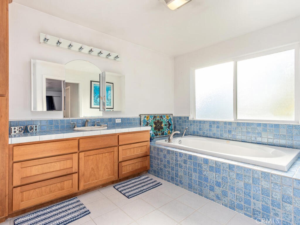 520 Yerba Buena Street