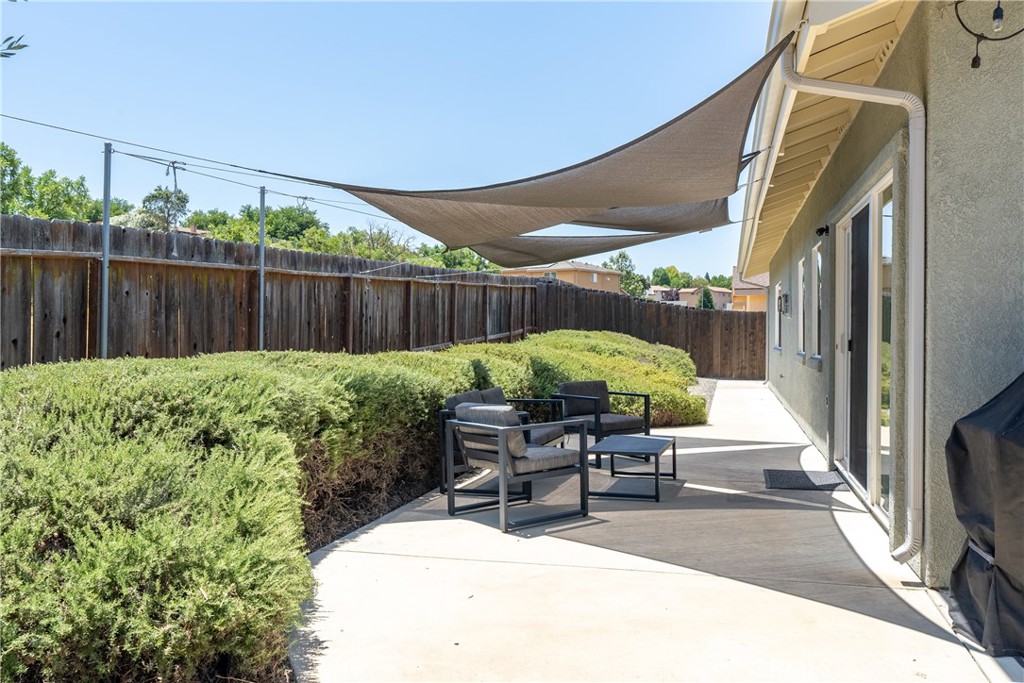 416 Montebello Oaks Drive