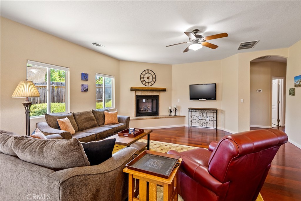 416 Montebello Oaks Drive