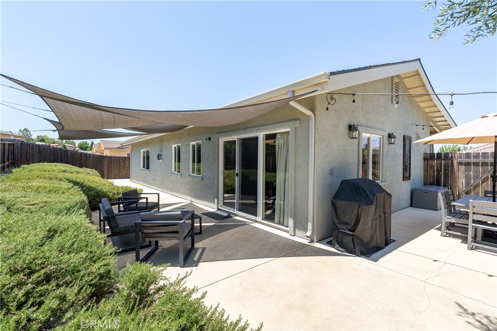 416 Montebello Oaks Drive