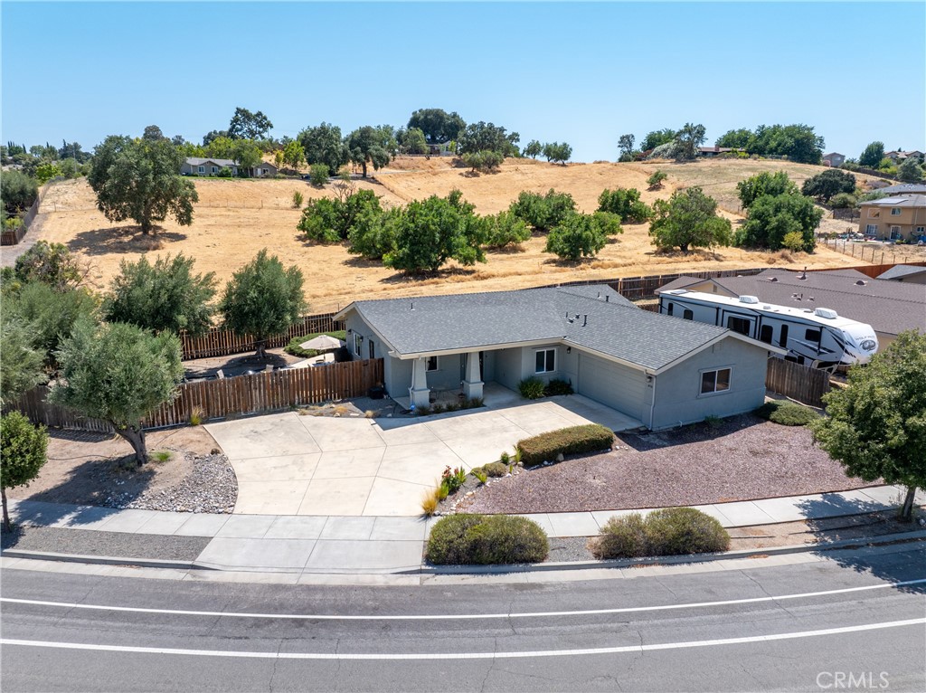 416 Montebello Oaks Drive