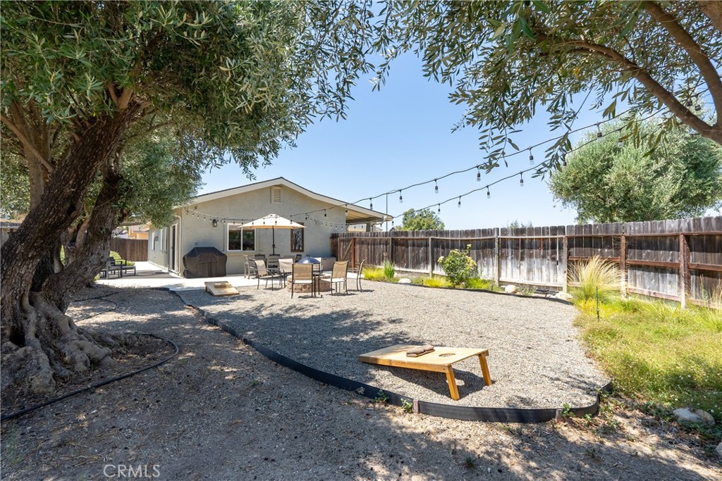 416 Montebello Oaks Drive