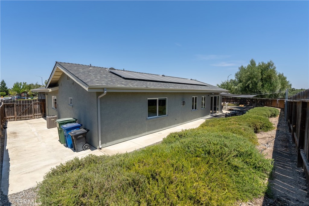 416 Montebello Oaks Drive