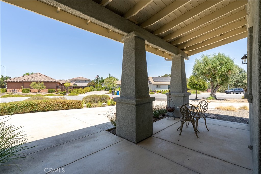 416 Montebello Oaks Drive