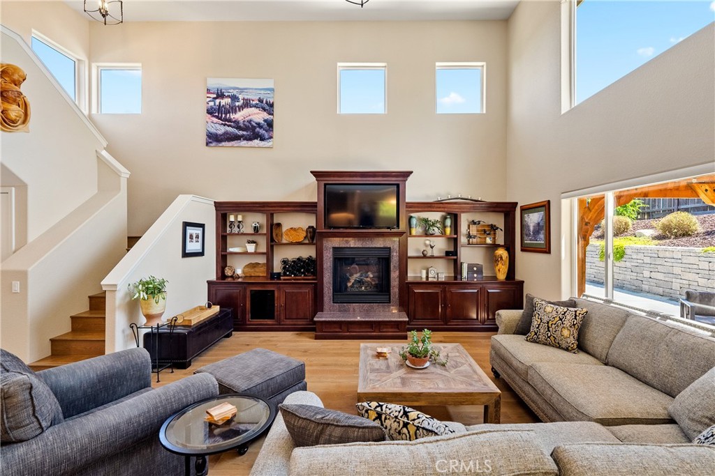 420 Montebello Oaks Drive