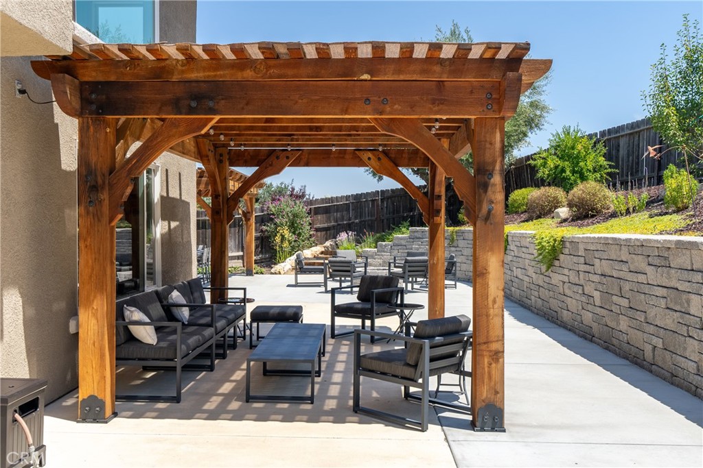 420 Montebello Oaks Drive