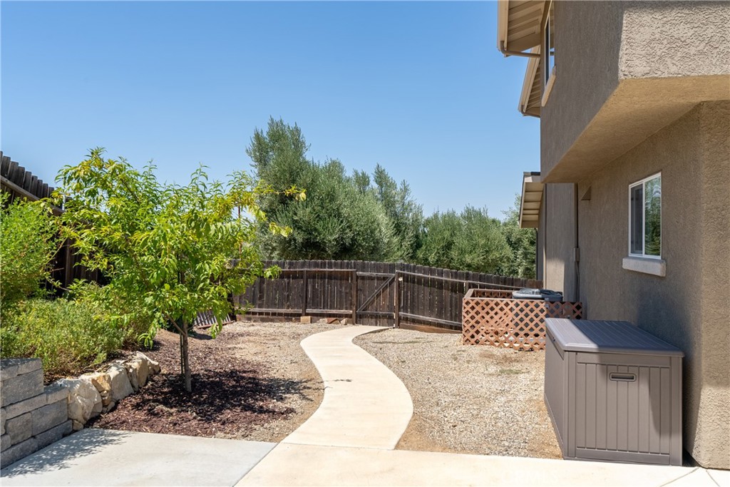 420 Montebello Oaks Drive