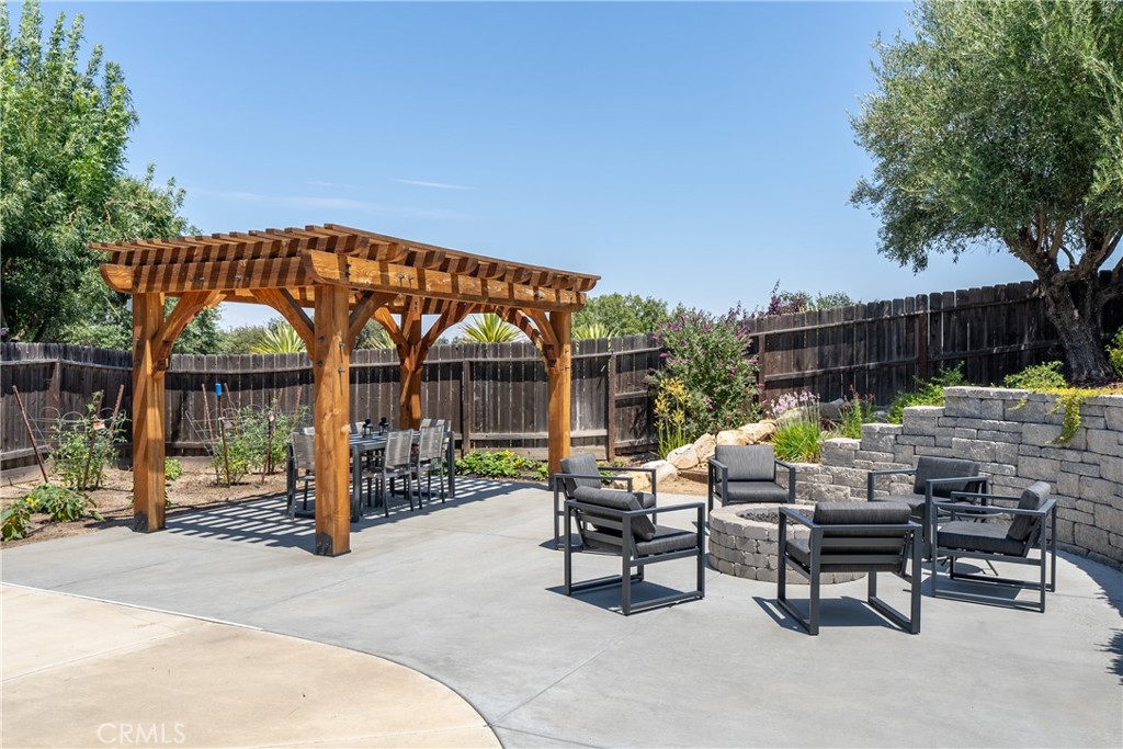 420 Montebello Oaks Drive