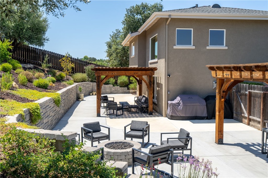 420 Montebello Oaks Drive