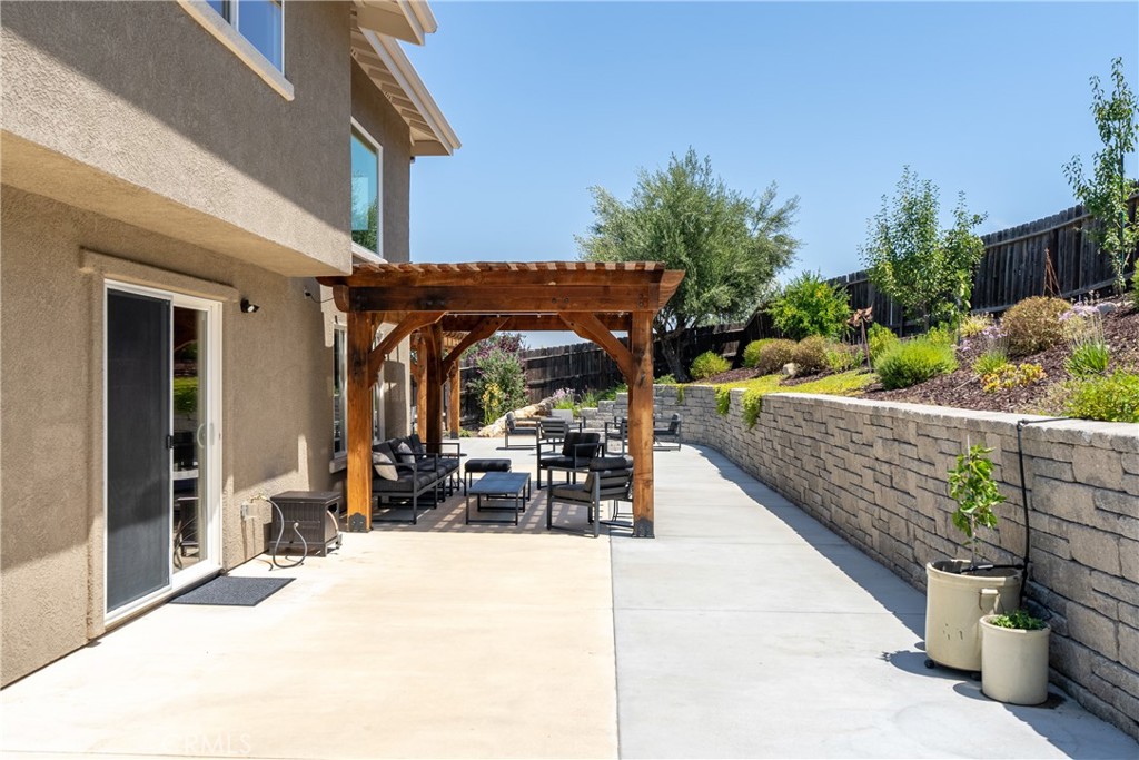 420 Montebello Oaks Drive