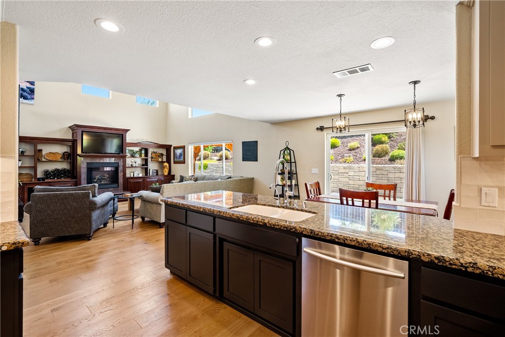 420 Montebello Oaks Drive