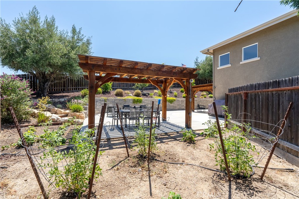 420 Montebello Oaks Drive