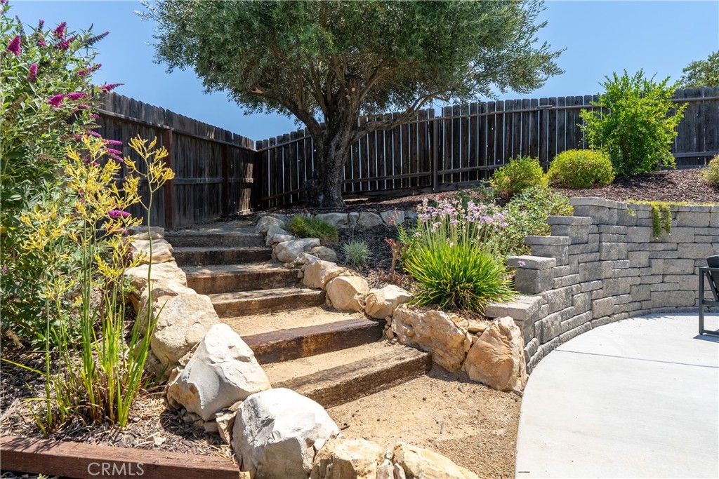 420 Montebello Oaks Drive