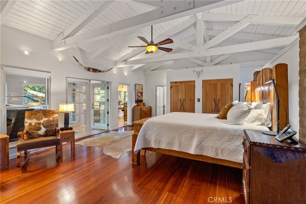 10180 Santa Ana Road