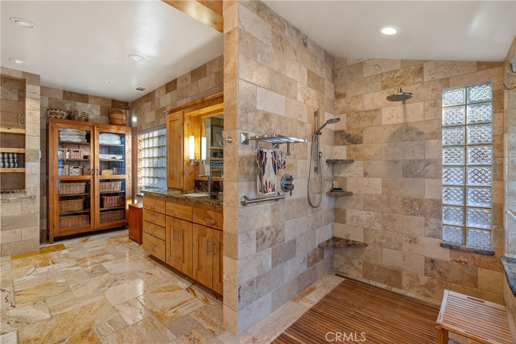 10180 Santa Ana Road