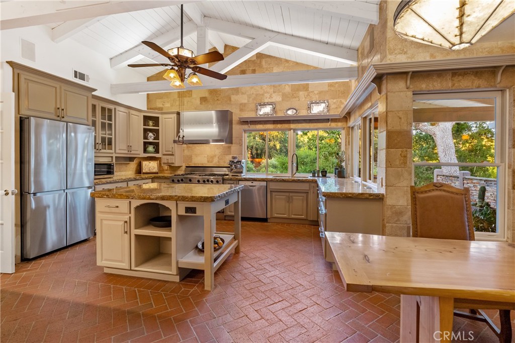 10180 Santa Ana Road