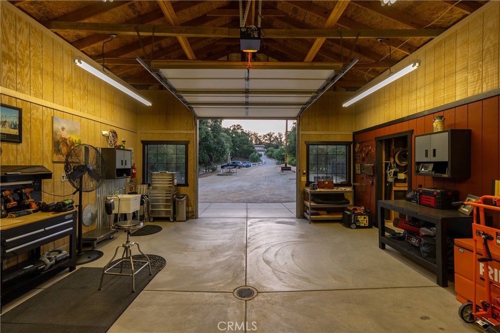 10180 Santa Ana Road