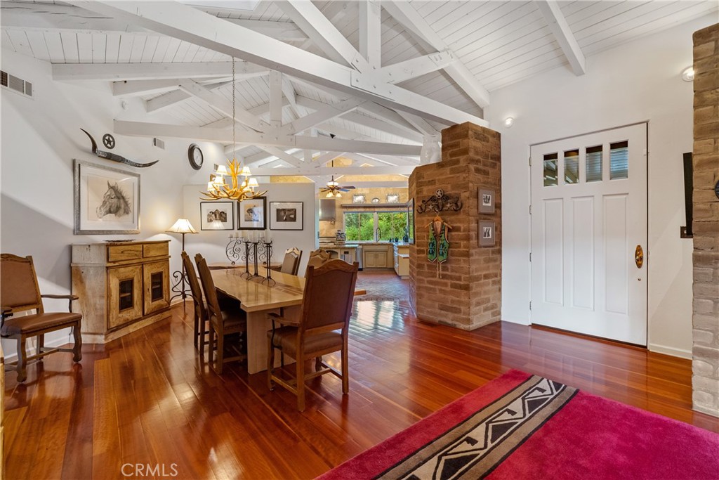 10180 Santa Ana Road