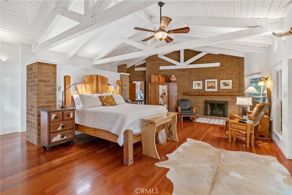 10180 Santa Ana Road