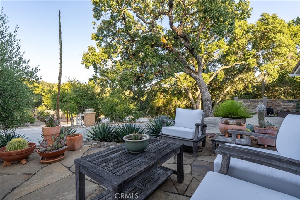 10180 Santa Ana Road