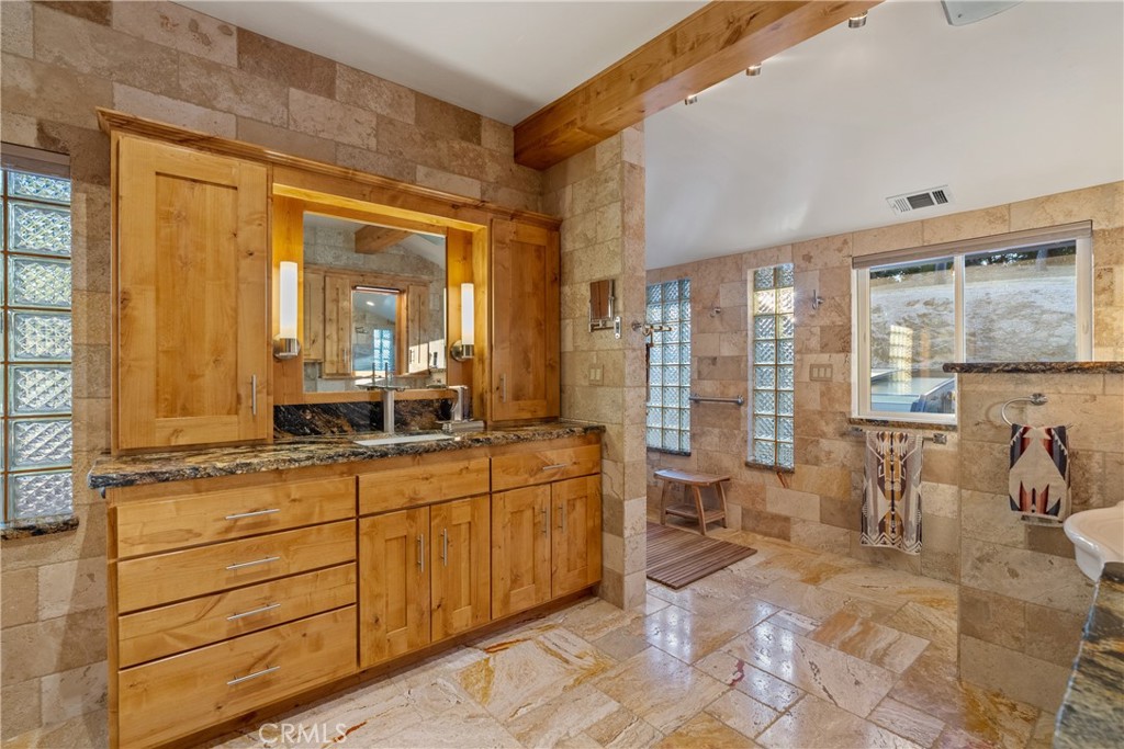 10180 Santa Ana Road