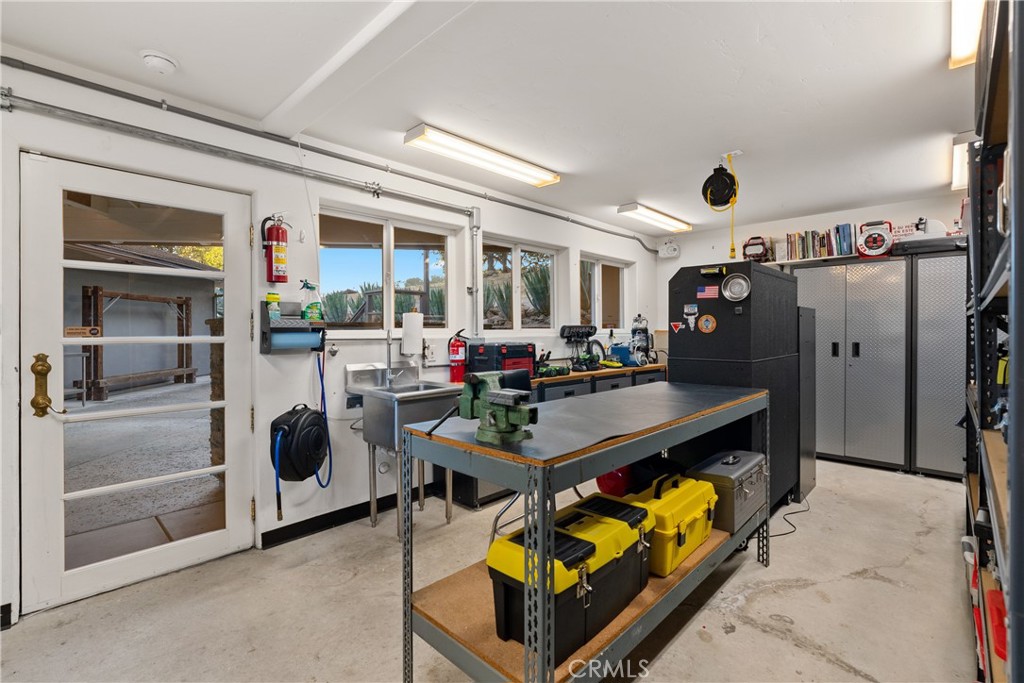 10180 Santa Ana Road