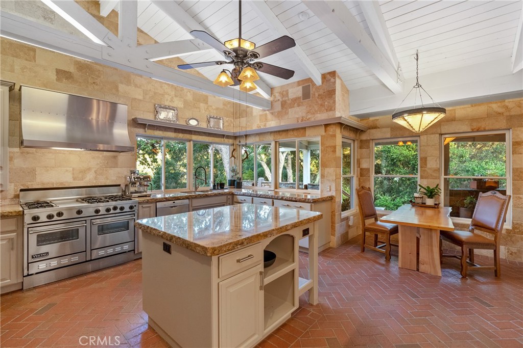 10180 Santa Ana Road