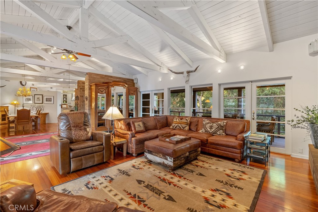 10180 Santa Ana Road