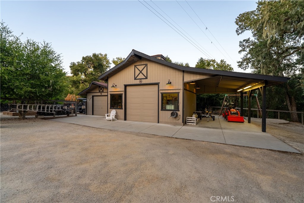 10180 Santa Ana Road