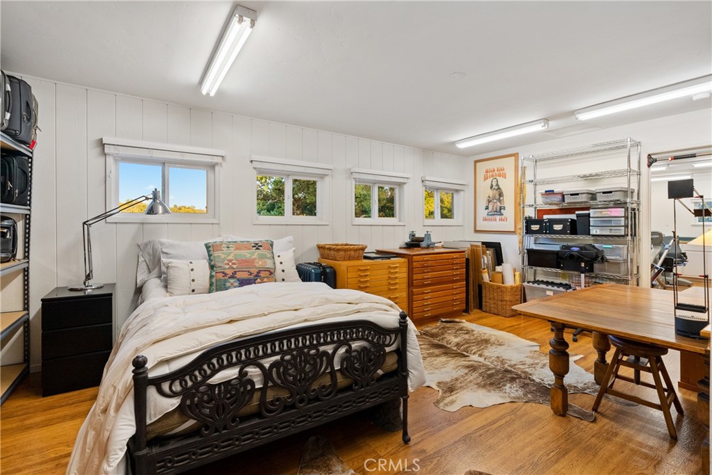 10180 Santa Ana Road