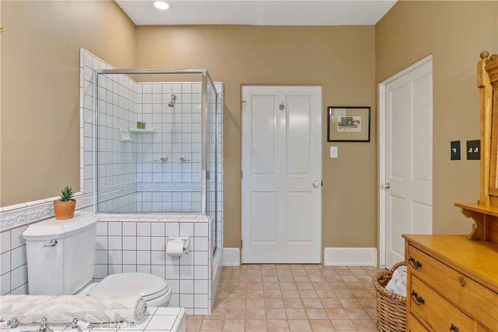 10180 Santa Ana Road