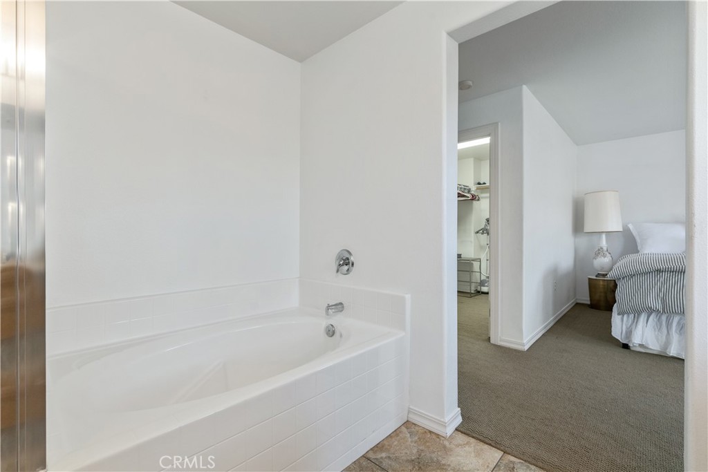 11814 Ranunculo Court