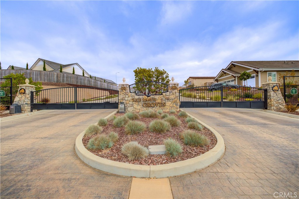 1553 Copperberry Way