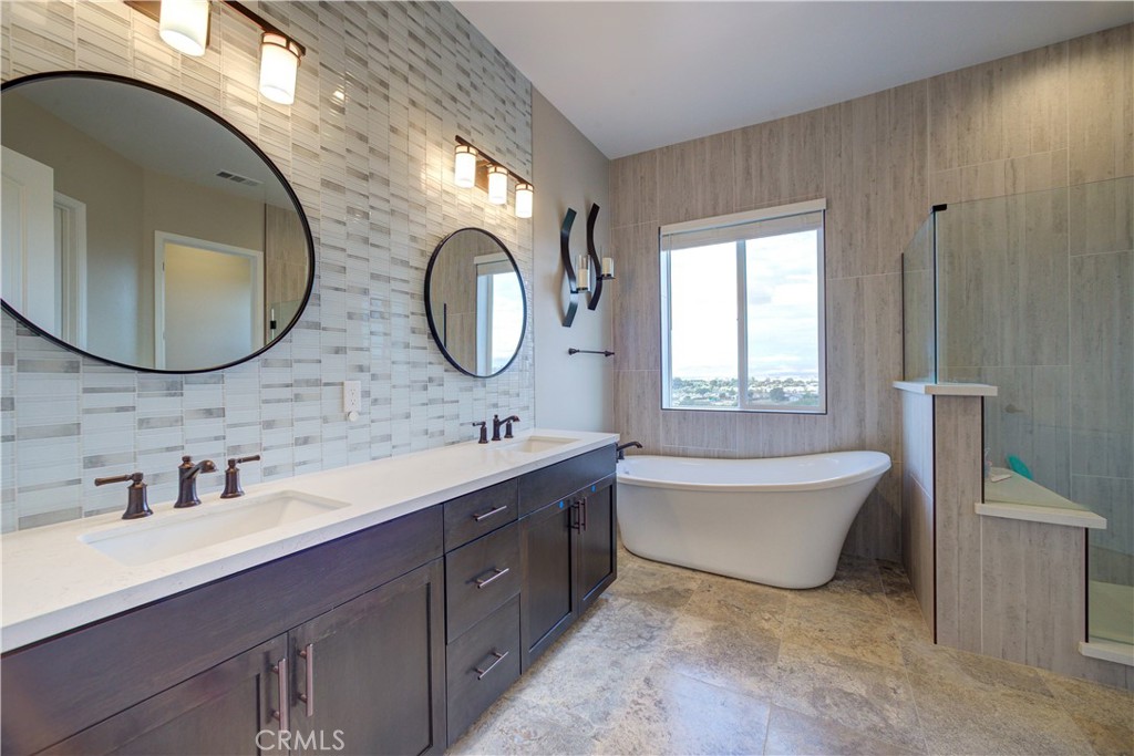 1553 Copperberry Way